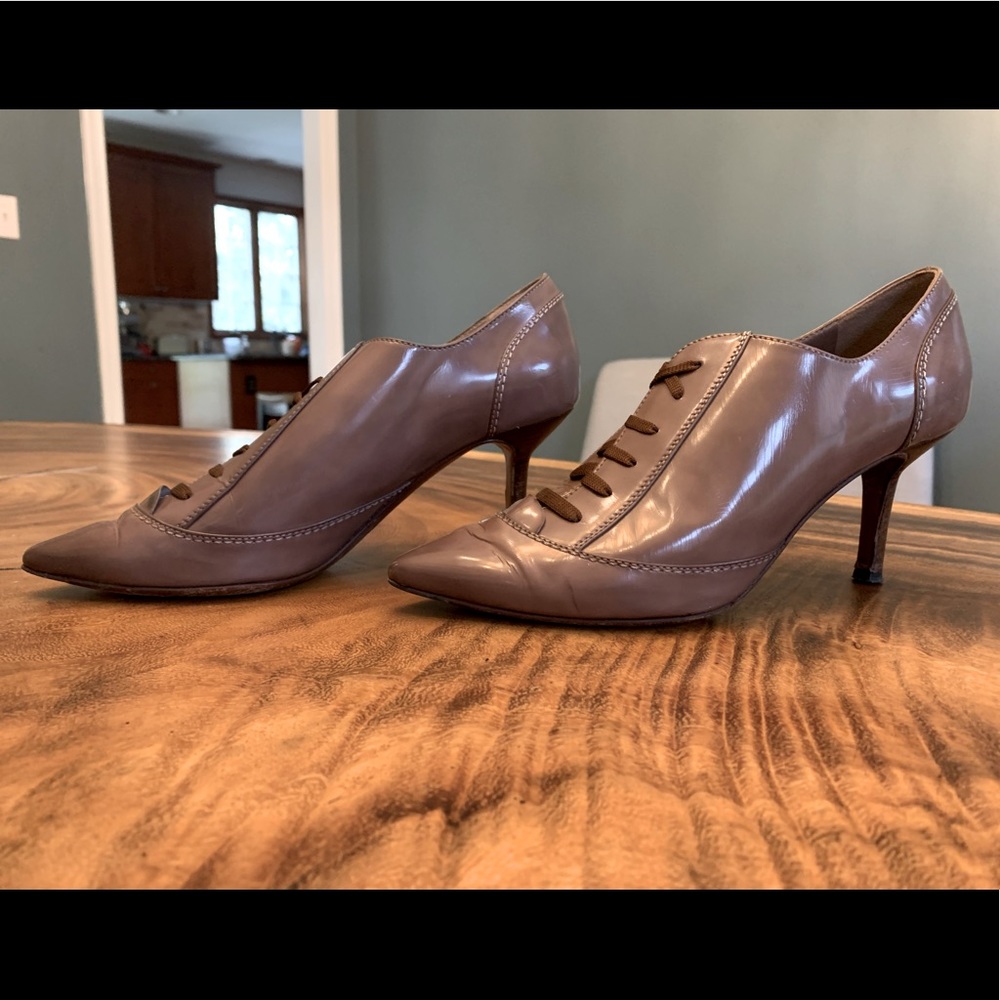 Santoni Oxford style stilettos